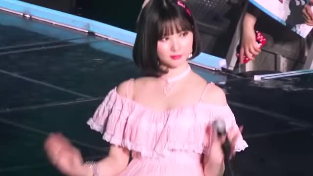 Eunha boobs