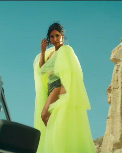 actress bikini bollywood celebrity desi indian legs robe thick thighs thighs gif