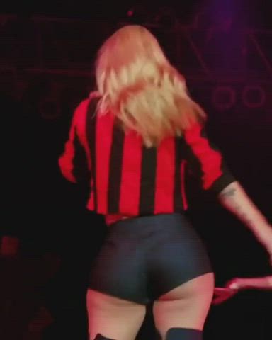 Big Ass Blonde Celebrity Iggy Azalea Twerking White Girl gif