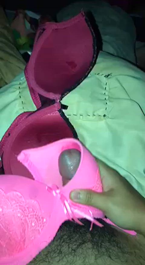 Pink bra makes me cum