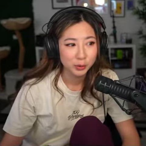 Leslie Pokies 👀