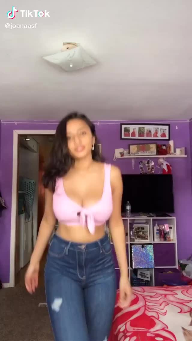 Joana Hidalgo on TikTok