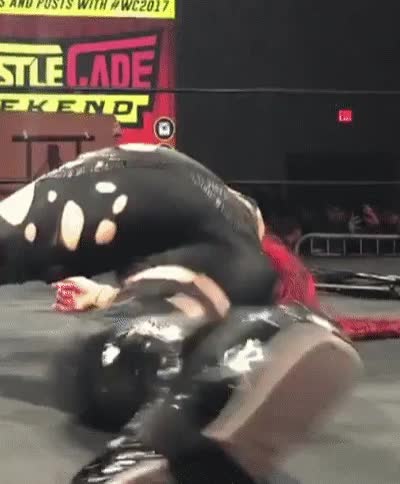 Ivelisse in perfect position ?