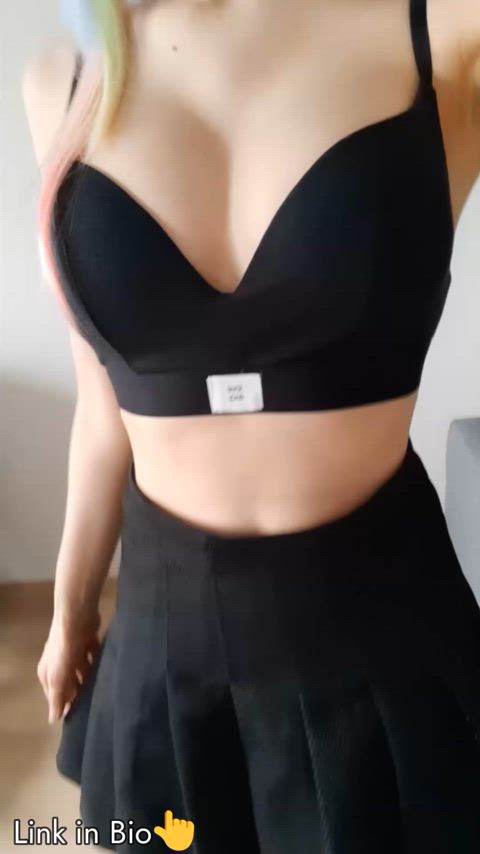 big tits bouncing tits cyber european hungarian natural tits onlyfans tit worship