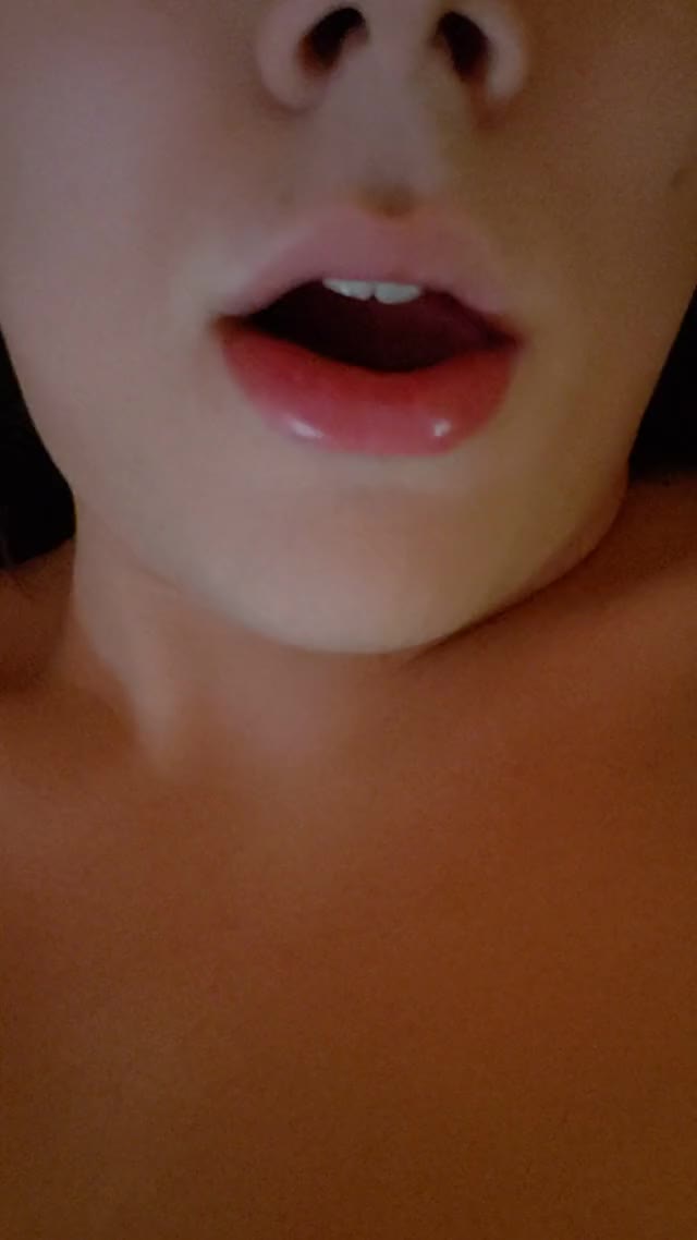Since you guys liked my mouth, here's some more of it~