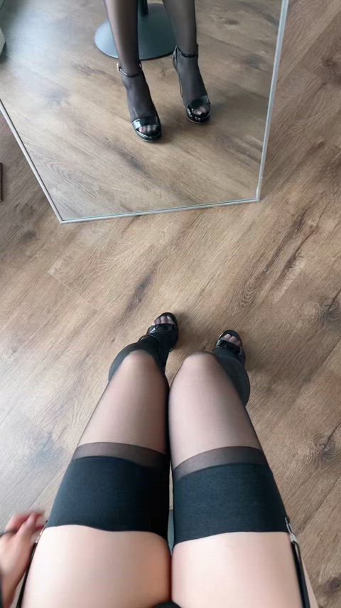 What do you think of this POV of my ankle strap heels? 💕