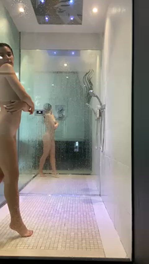 hottie hotwife nude shower teen face-fucking pale-girls upskirt-tease gif