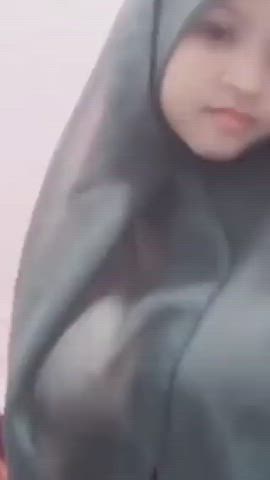 Big Tits Hijab Malaysian Nipslip Porn GIF by neo_shah