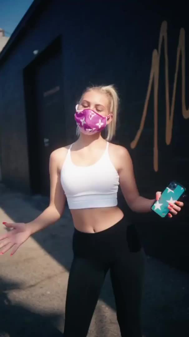 Jordyn Jones slim thicc