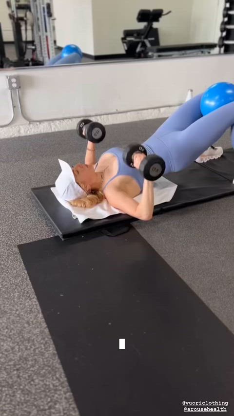 celebrity katheryn winnick workout gif