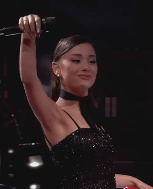 Ariana Grande Armpits Celebrity gif