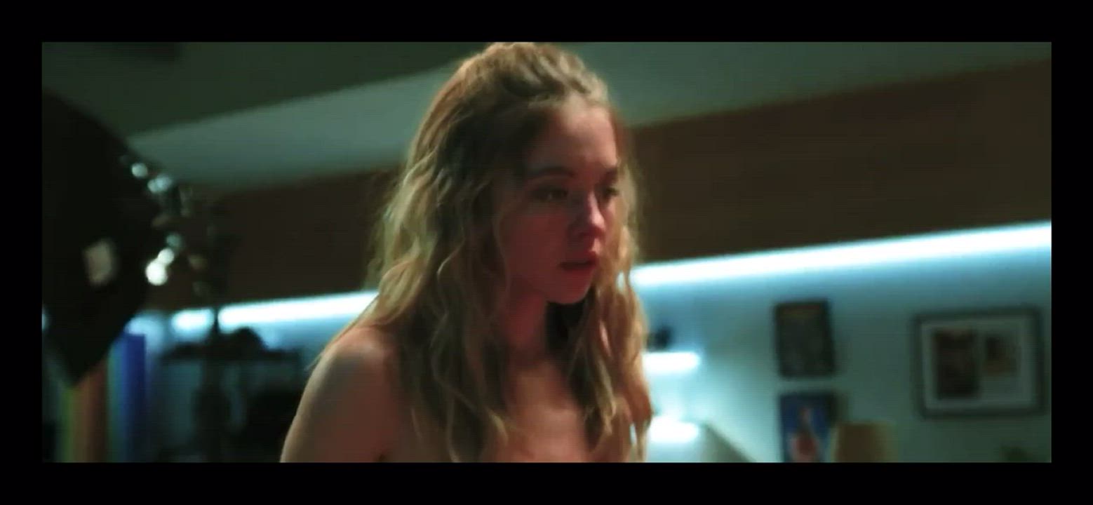 Riding Sydney Sweeney Voyeur gif