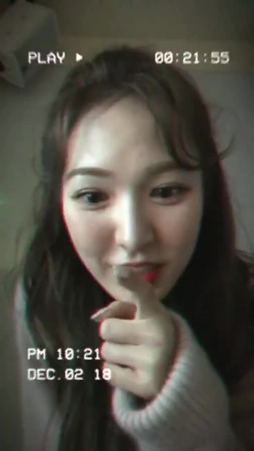 pretty wendy close up 1-4