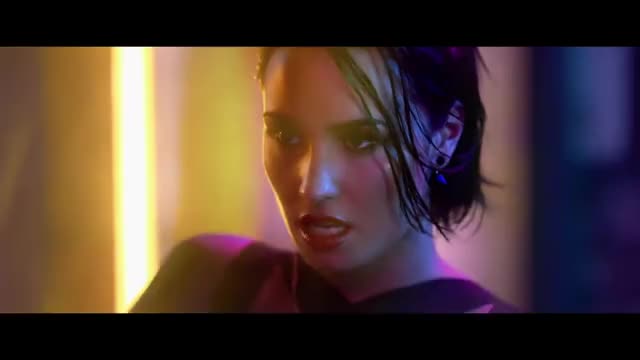 Demi Lovato - Cool for the Summer (Official Video)