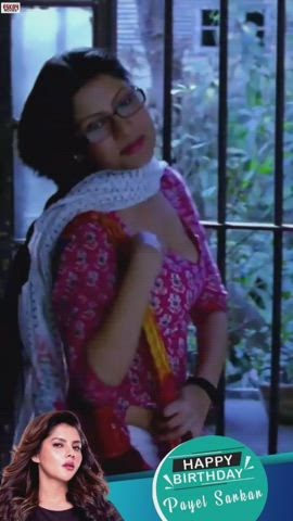 Payel Sarkar big boobs Bounce in Salwar with deep Cleavage