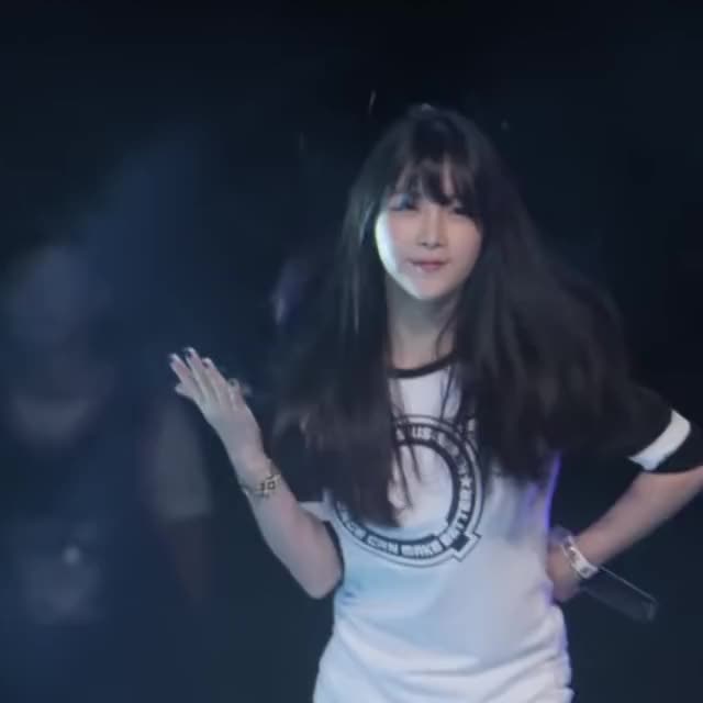 140905 Hyunyoung cute 2 (Tell me tell me) crop