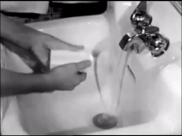 Hand Washing (Gif) By Marc Rodriguez.