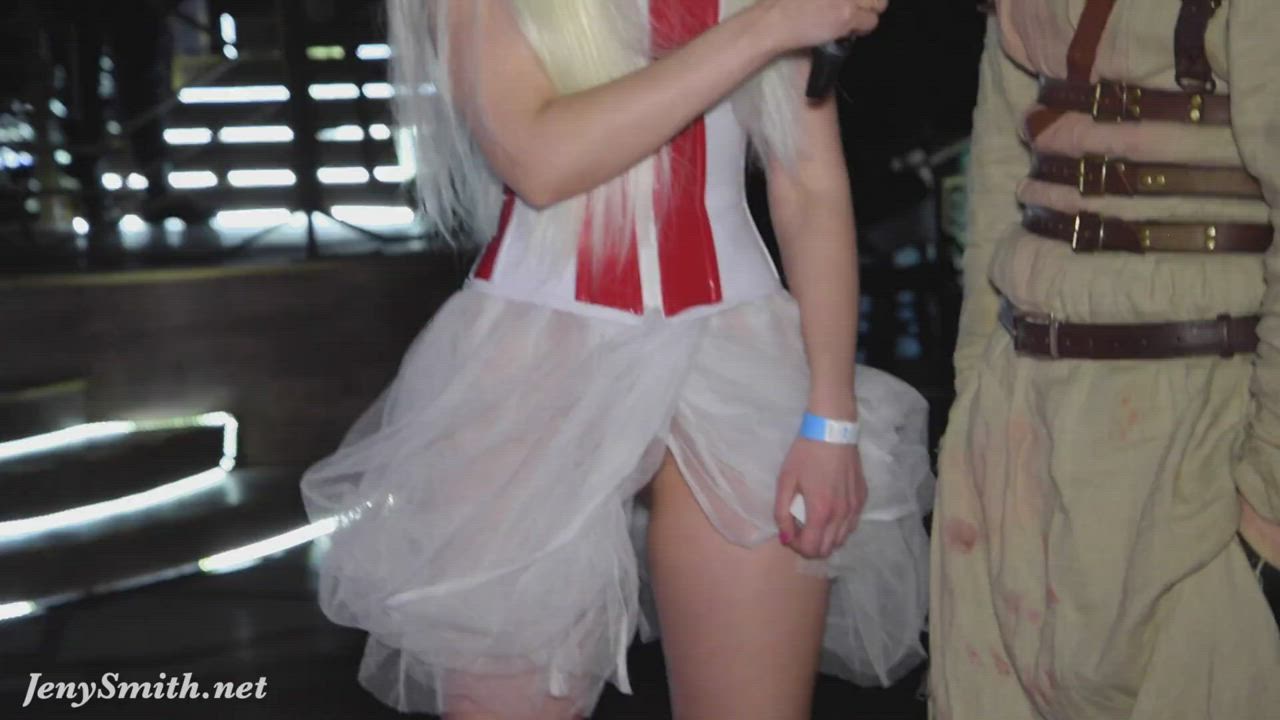 Jeny Smith at cosplay event