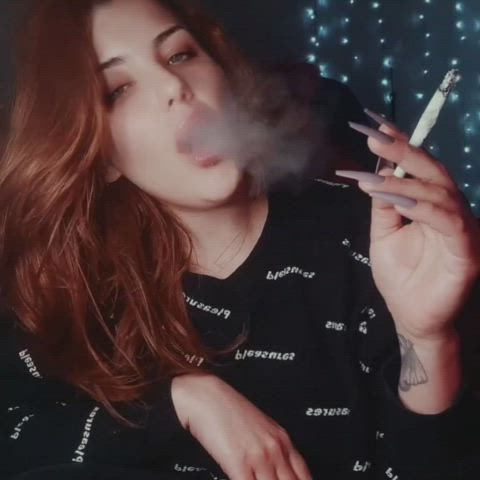 Grunge, tits &amp; 🚬