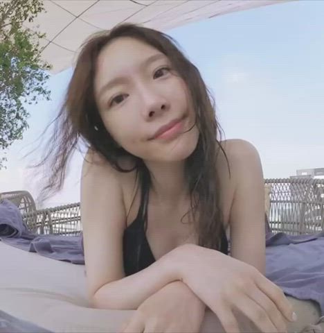 celebrity korean swimsuit gif