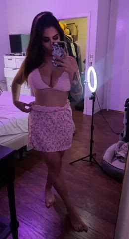 amateur busty onlyfans petite tattoo gif
