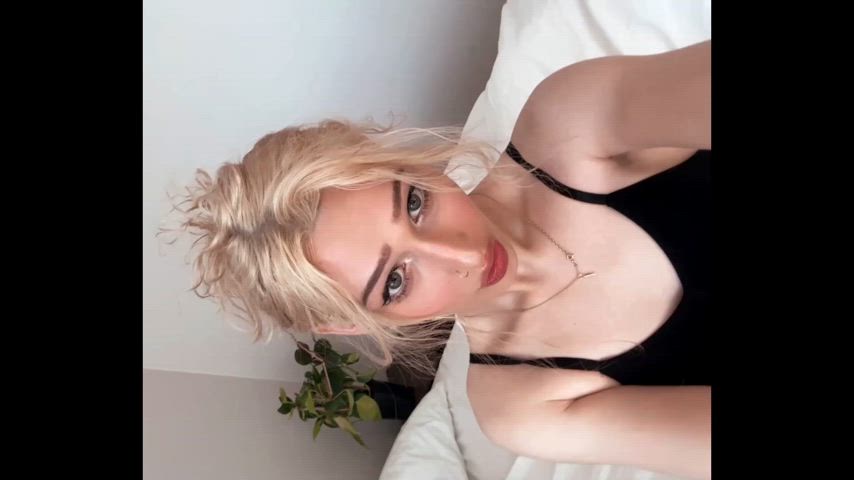 amateur blonde blowjob cock college girlcock onlyfans solo tease trans gif