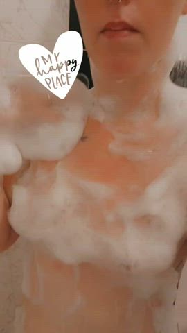 amateur boobs natural tits onlyfans shower tits gif