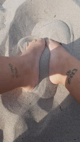 beach feet fetish gif