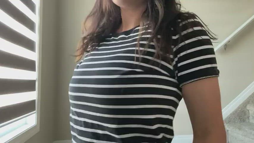 big tits huge tits natural tits nipples nude onlyfans teen thick tits gif