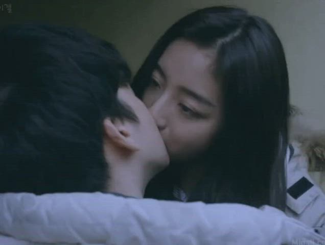 celebrity kiss korean gif