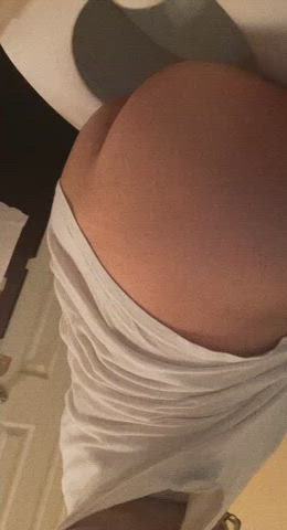 latina milf toilet gif