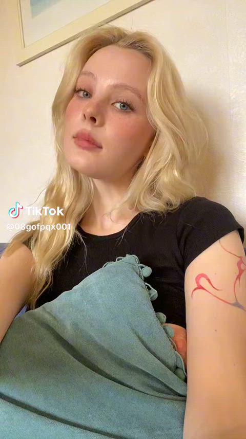 ViviMalishka - More tiktok flashing videos on my tiktok likes (juanmomo45)