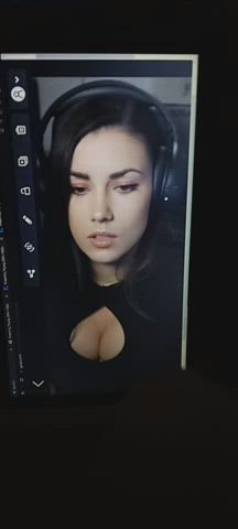 Did a cumtribute for Yabbe just now. didnt realize how hot asf she was... 😍