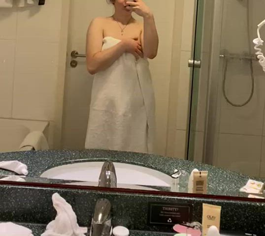 Being a naughty girl and dropping my towel (f)