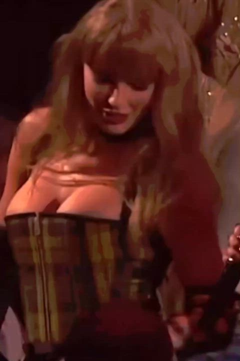 big tits celebrity taylor swift tits gif