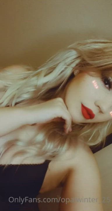 Blonde Cute Lips Lipstick Spit White Girl gif