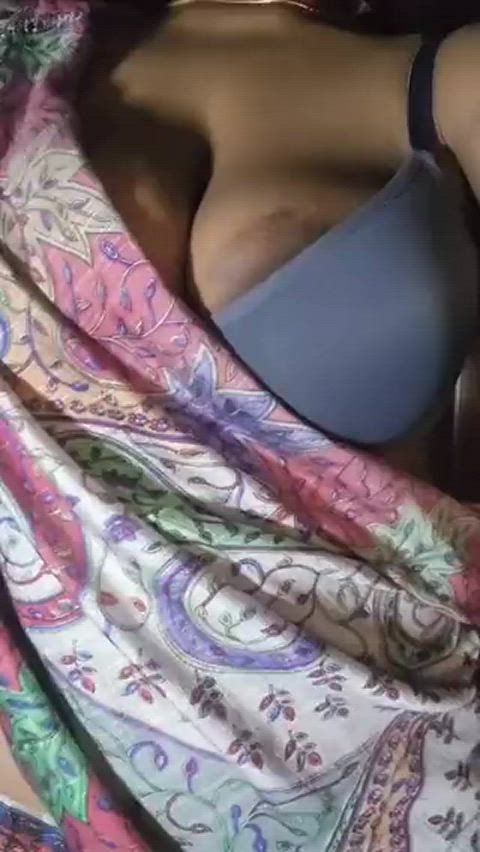 amateur bengali big tits indian saree solo gif