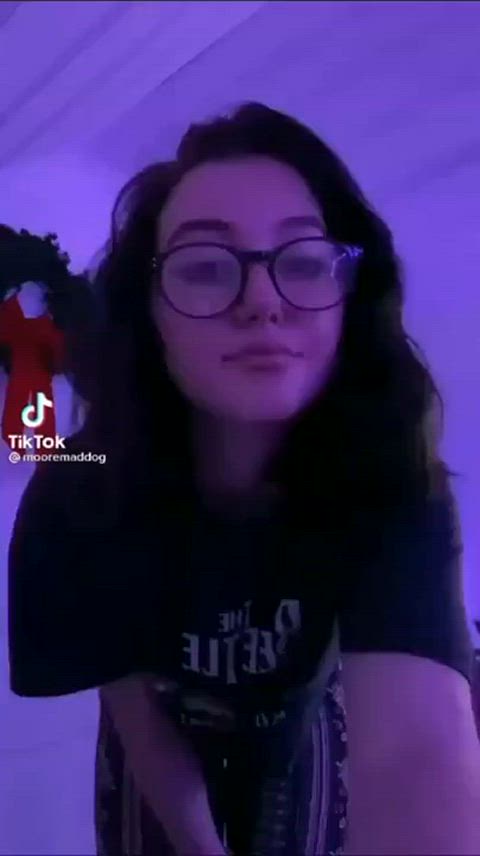 amateur booty cute girls pretty sensual smile teen tiktok tits gif