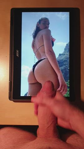 A nice load on Dua Lipa's perfect ass