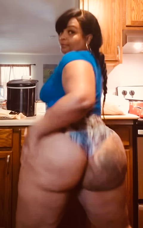 amateur ass clapping ass shaking big ass booty bubble butt bungabooty ebony phat