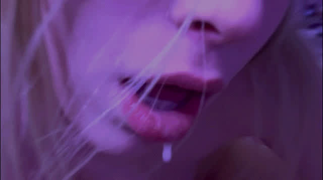 21 Years Old Blonde Drooling Kiss Lips Messy Petite Sloppy Wet gif