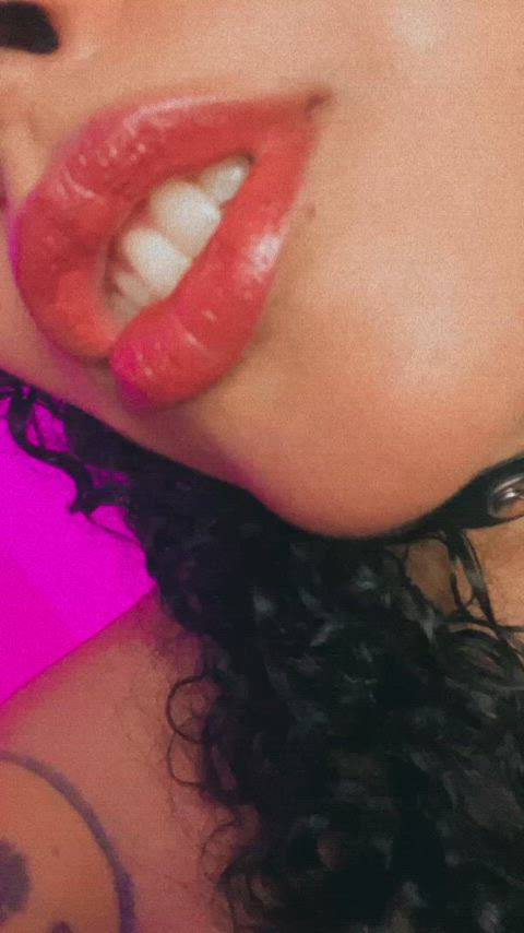 Enjoy my lips while I tease you 💋🔥