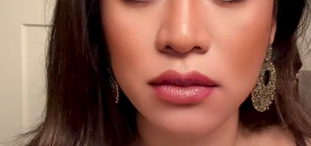 blowjob lips lipstick mature selfie tease gif
