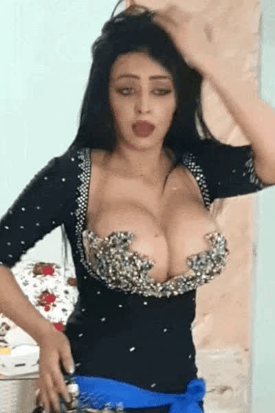 boobs bouncing tits cleavage dancing huge tits indian milf gif