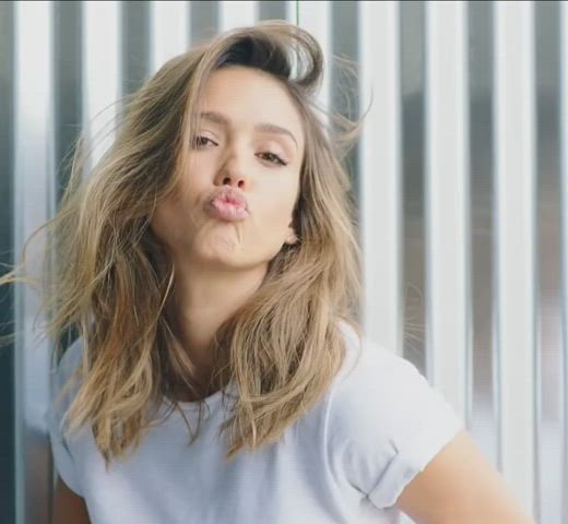 brunette jessica alba kissing gif