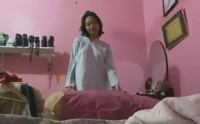 malaysian orgasm pillow humping schoolgirl teen gif