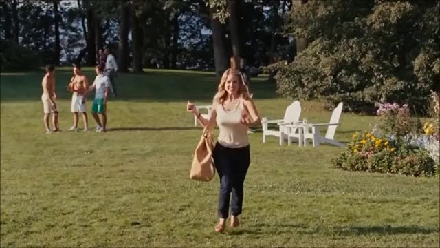 Alice Eve big boobs bouncing