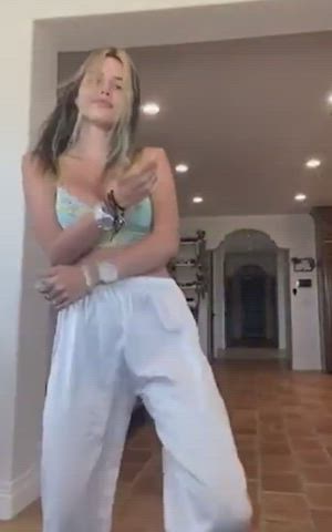 Bella Thorne Celebrity Huge Tits gif