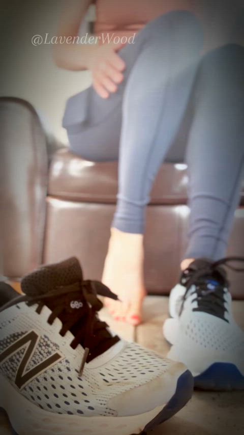 amateur feet feet fetish fetish foot fetish onlyfans sneakers gif