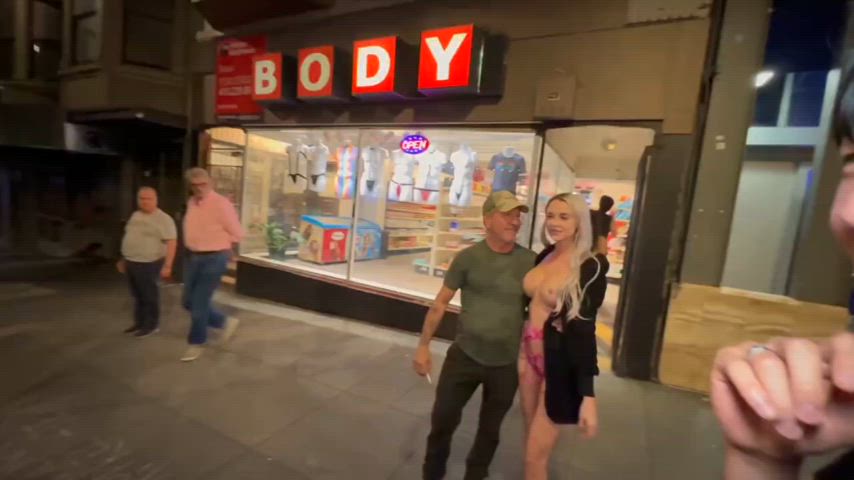 exhibitionism public r/caughtpublic exposed-in-public public-nudity gif